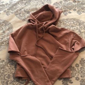 Alo cropped stadium hoodie. Excellent condition.